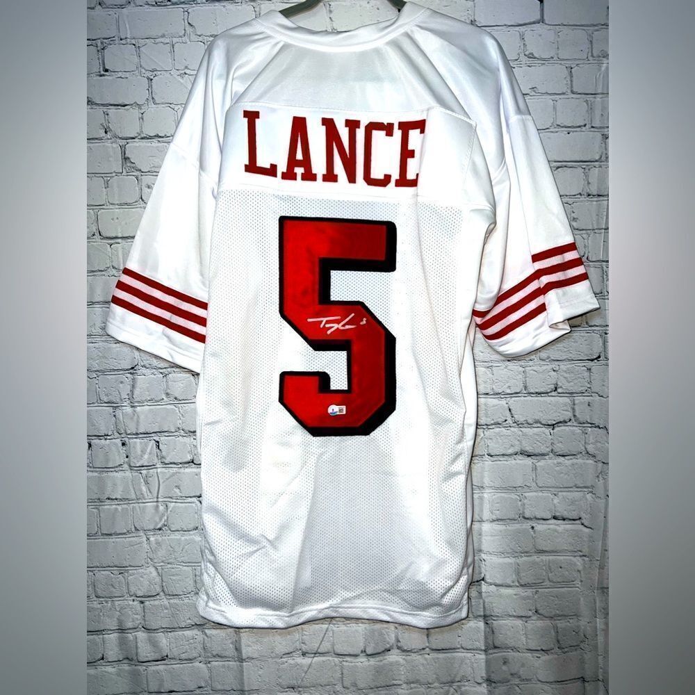 Trey Lance Autograph‎ Jersey Beckett Authenticity MENS Size XL - NEW